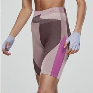 Nike Icon Clash Seamless 8" Training Bike Shorts